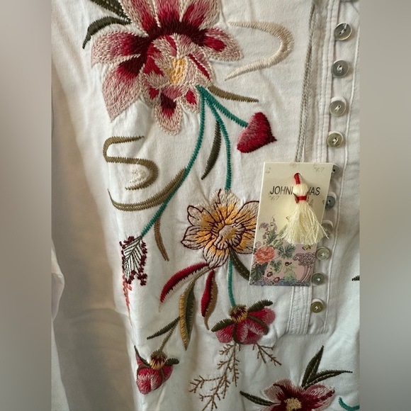 Johnny Was Maisie 3/4 Sleeve Button front Tee NWT women’s size L - Picture 2 of 5